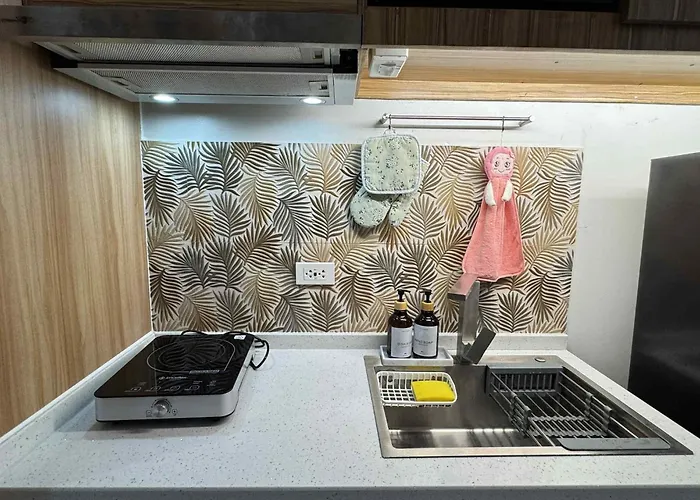 Rayz Staycation Hotel Manila